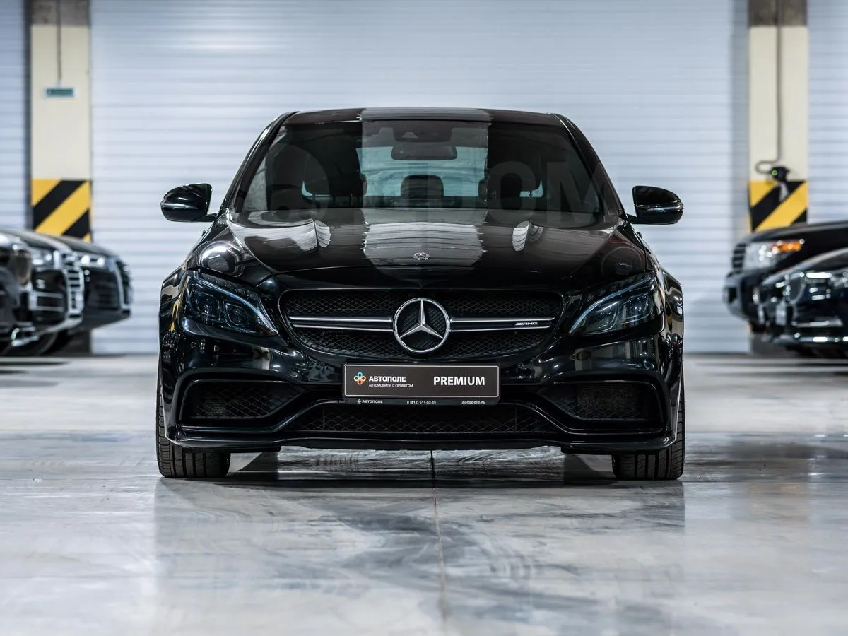 Mercedes-Benz C-Class Image 3