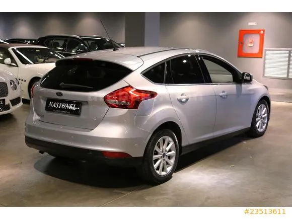 Ford Focus 1.6 TDCi Titanium Image 8